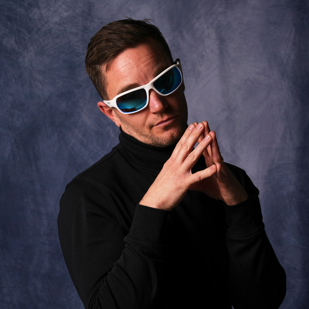 miami-night-somox-hdpv-polarized-blue-lifestyle-2.jpg